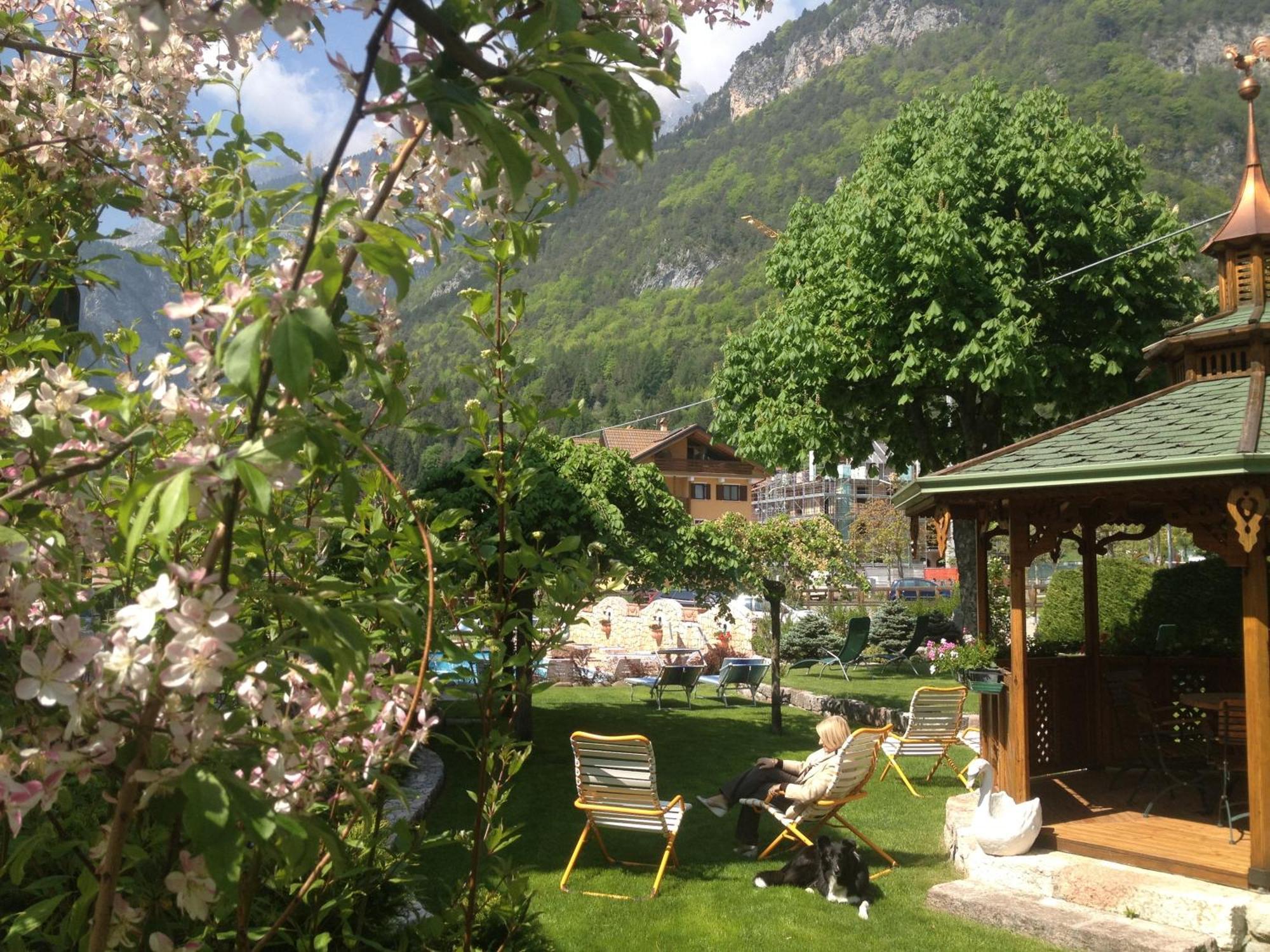 Alledolomiti Boutique Lake Hotel - Adults Friendly Molveno Εξωτερικό φωτογραφία